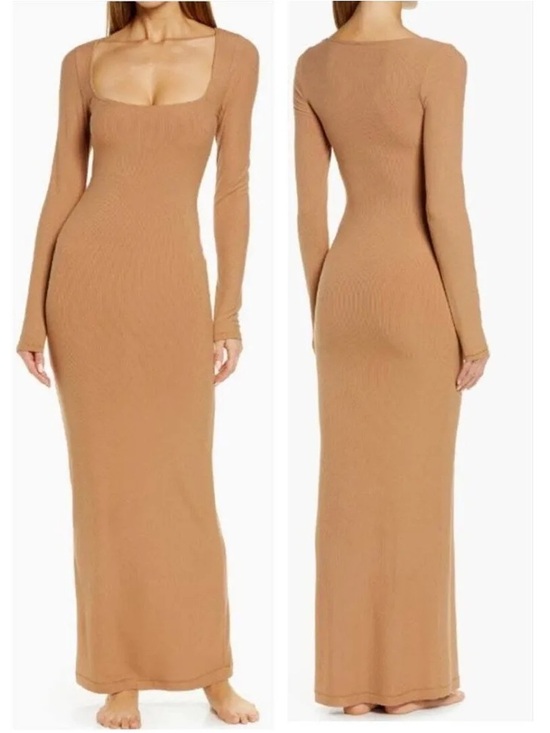 SKIMS Dresses & Skirts - Skims Women's Camel Shimmer Long Sleeve Maxi Dress - Large